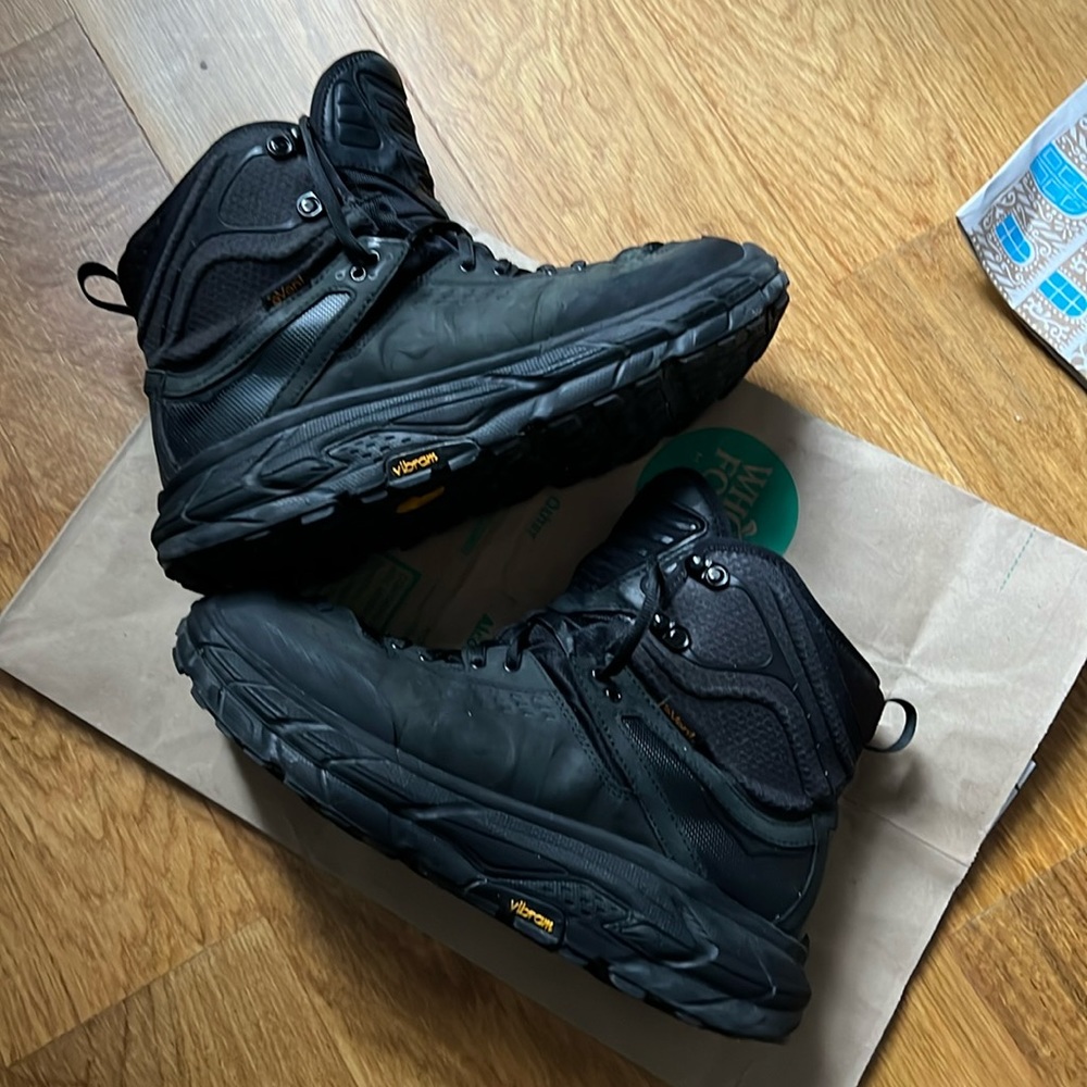 Hoka one one high top boots sz 9